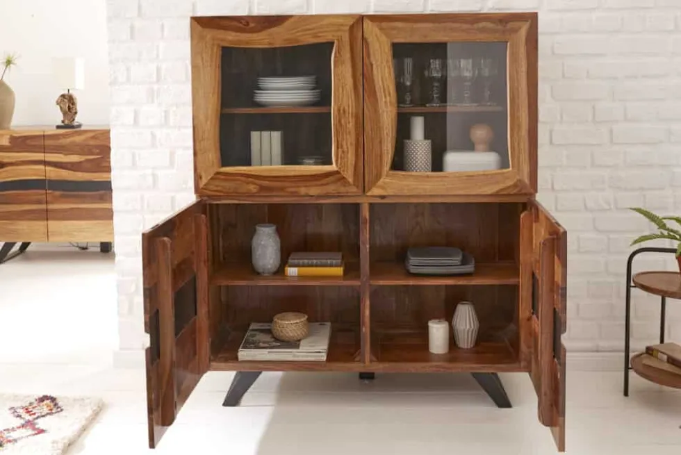 Massives Highboard AMAZONAS 140cm braun Sheeshamholz Vitrine mit Baumkante