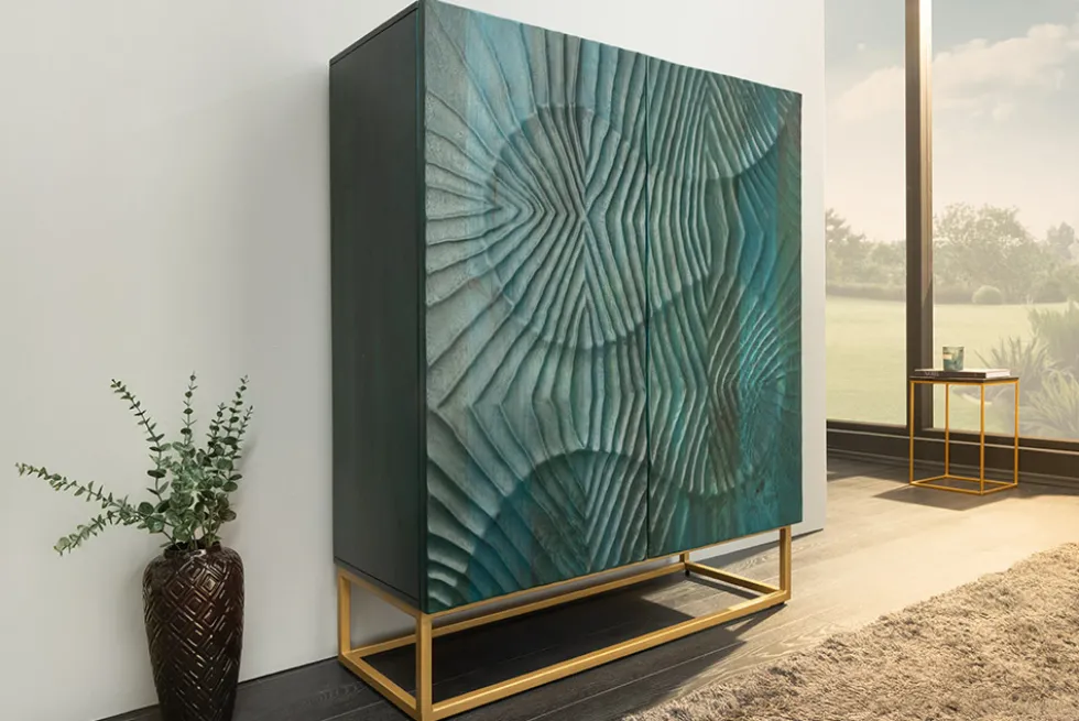 Massives Highboard SCORPION 120cm türkis Mangoholz mit 3D Schnitzereien gold Metall