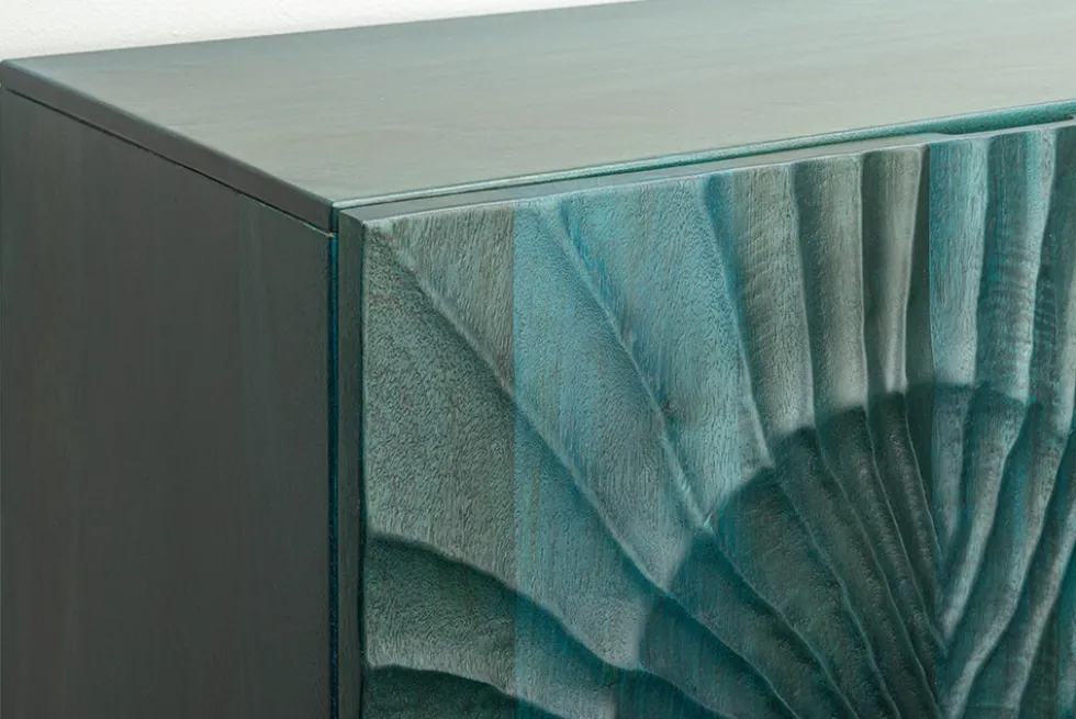Massives Highboard SCORPION 120cm türkis Mangoholz mit 3D Schnitzereien gold Metall