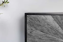 Massives Sideboard BARRACUDA 180cm grau Mangoholz mit Teakholz-Front schwarz Metall