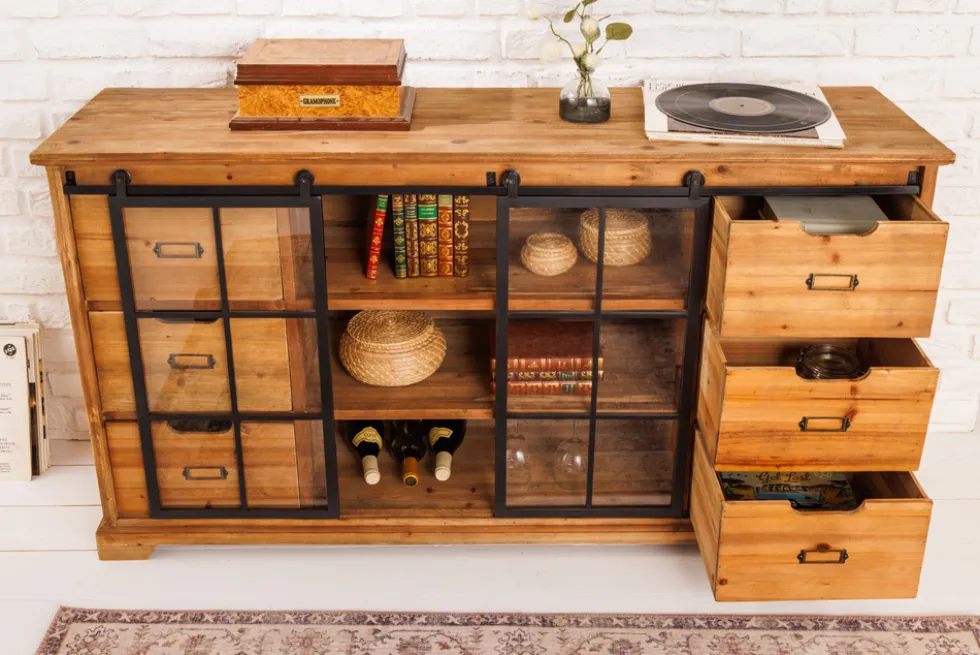 Massives Sideboard HERITAGE 150cm natur Pinienholz Industrial-Türen Metall Vitrine
