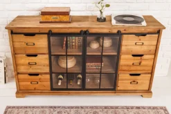 Massives Sideboard HERITAGE 150cm natur Pinienholz Industrial-Türen Metall Vitrine