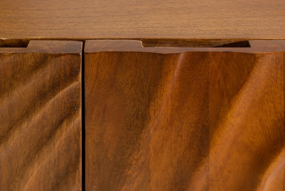Massives Sideboard SCORPION 180cm braun Mangoholz aufwendige 3D Schnitzereien