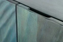 Massives Sideboard SCORPION 180cm türkis Mangoholz gold Metall 3D Schnitzereien