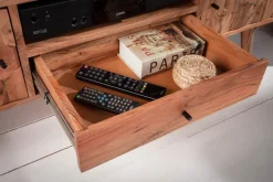 Massives TV-Board MYSTIC LIVING 140cm Akazie natur 3D Oberfläche Massivholz