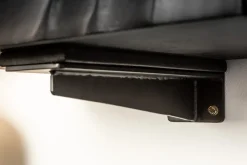 Massives TV-Board SCORPION 160cm schwarz Mangoholz hängend Lowboard