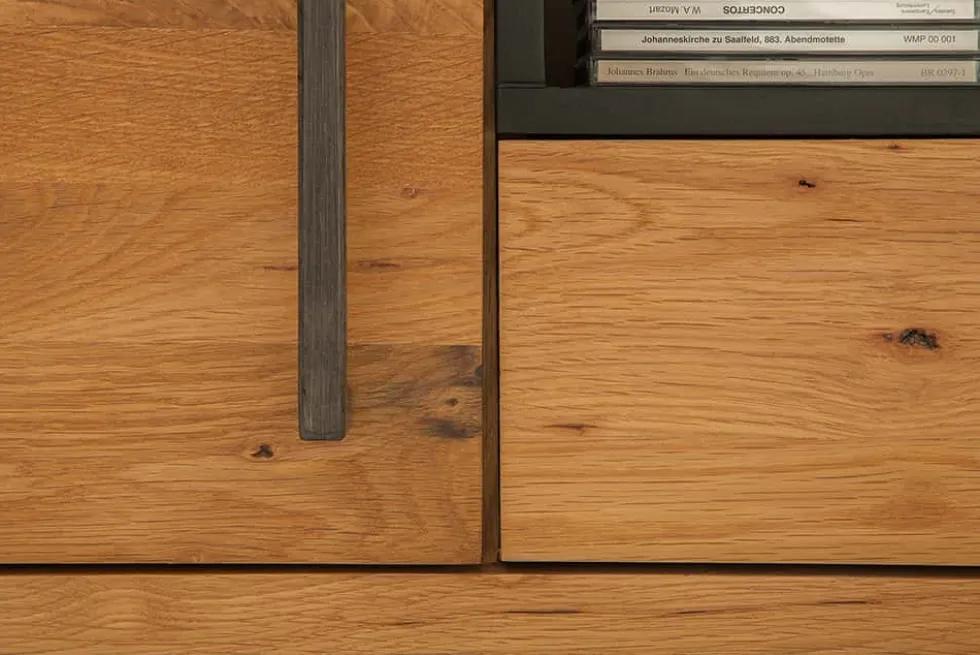 Massives TV-Board THOR 200cm Wild Eiche geölt Lowboard im Industrial Design
