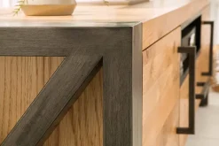 Massives TV-Board THOR 200cm Wild Eiche geölt Lowboard im Industrial Design