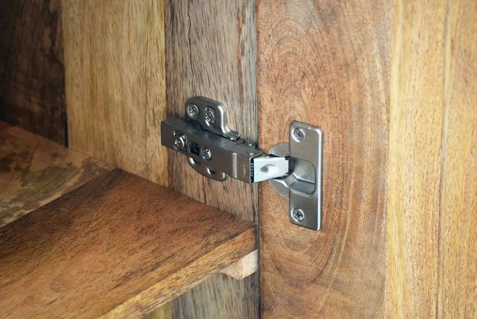 Massives TV-Board ZALVERO 150cm natur silber Mangoholz mit Metall-Aluminium Front