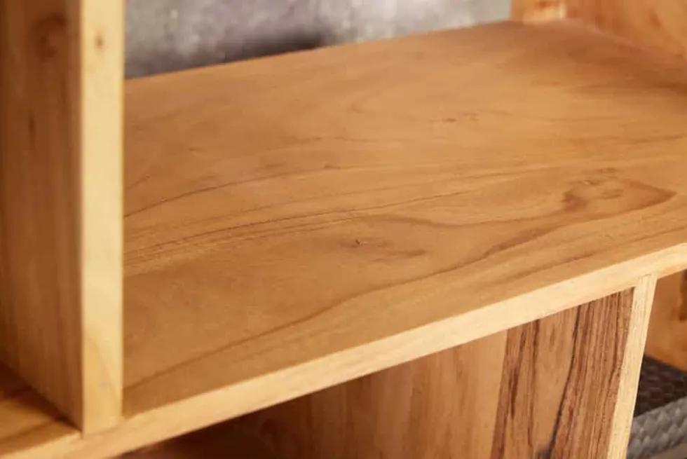Massivholz Bücherregal CUBUS 190cm Akazie honey finish Metallfüße schwarz Standregal
