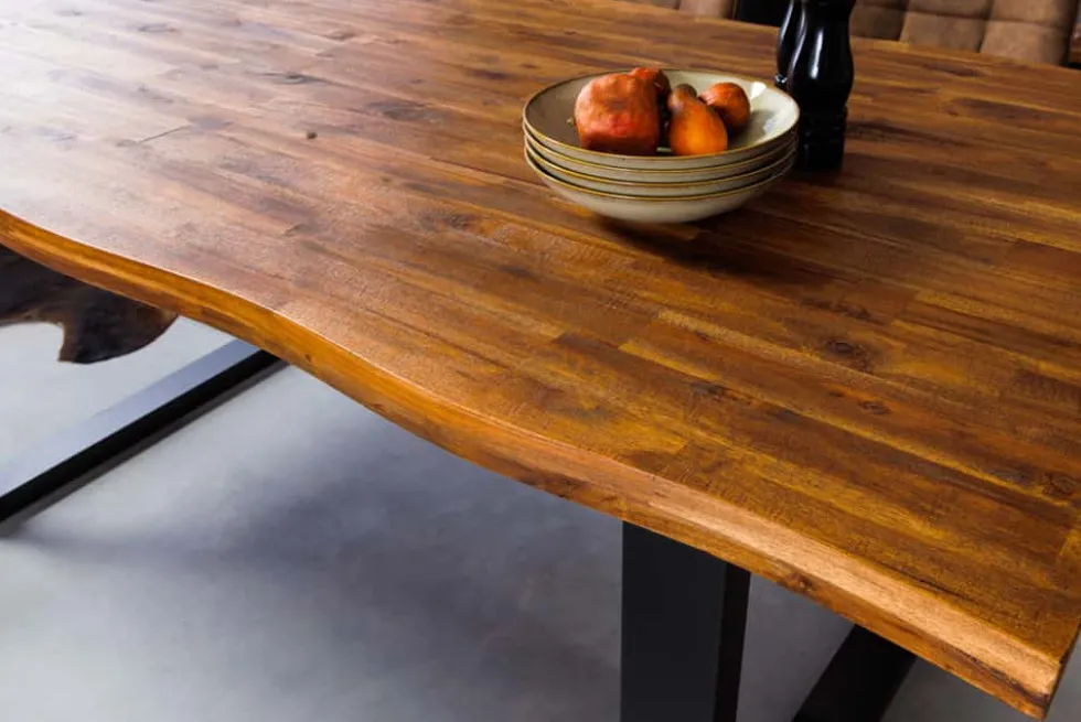 Massivholz Esstisch GENESIS 200cm braun geflammt Akazie Eisen schwarz Baumkante