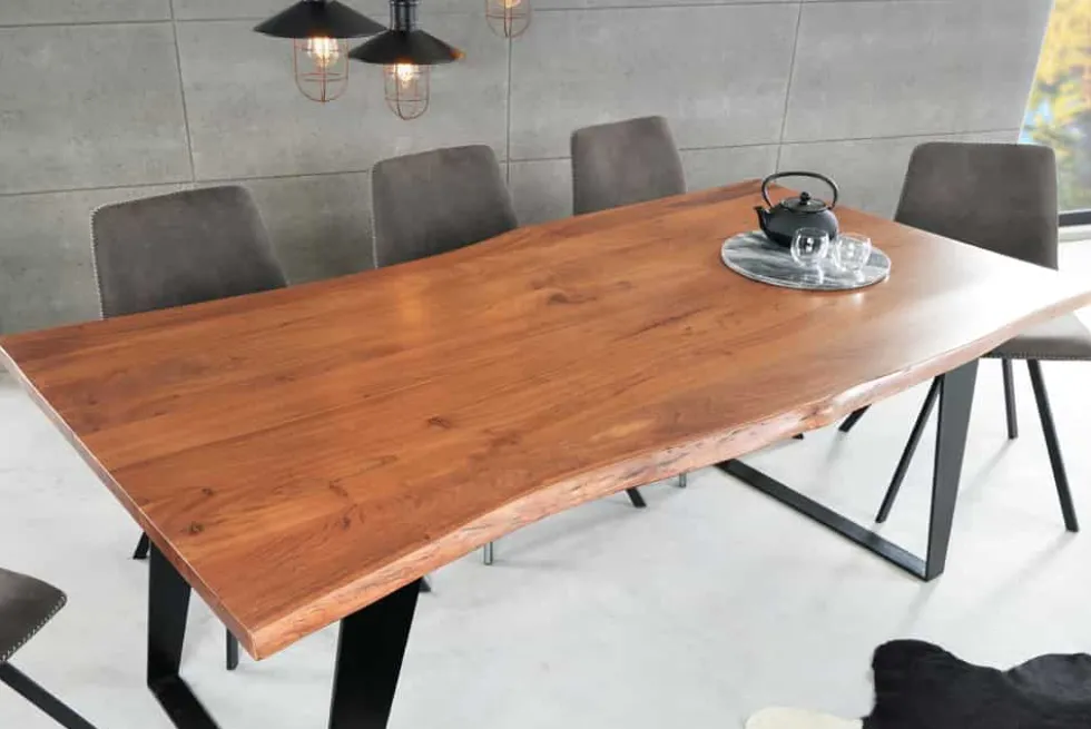 Massivholz Esstisch ORGANIC ARTWORK 180cm Akazie Industrial Design Eisengestell Baumkante