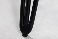 Massivholz Esstisch SCORPION 140cm grau Akazie Baumkante schwarze Metallbeine Hairpin Legs