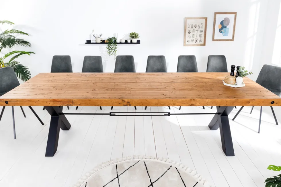 Massivholz Esstisch THOR 300cm vintage braun Pinie recycelt Industrial Design Eisen X-Gestell