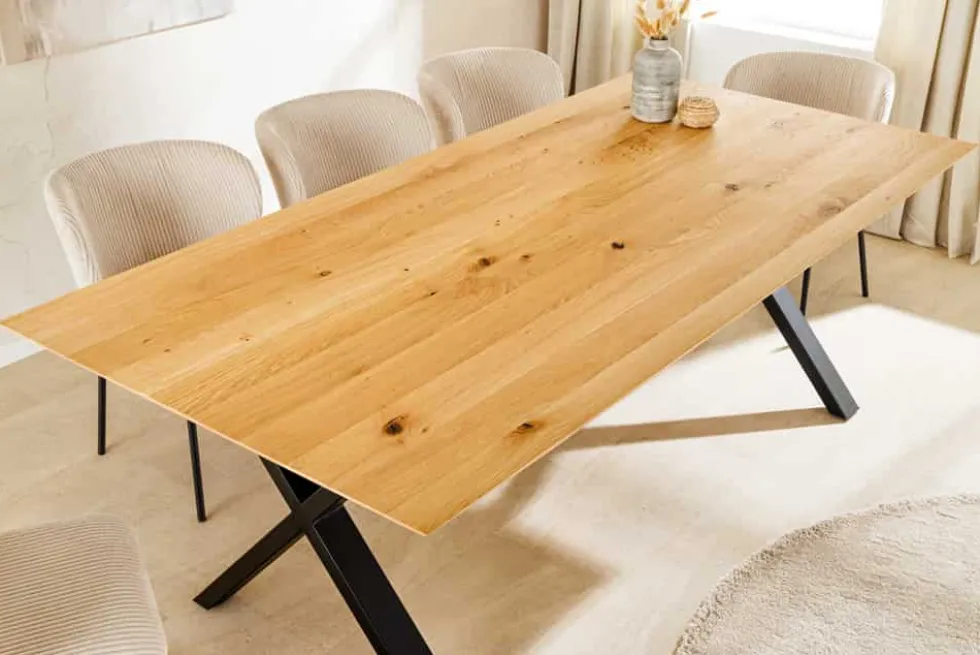 Massivholz Esstisch WILD OAK 200cm natur Wildeiche Schweizer Kante X-Gestell