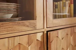 Massivholz Highboard MYSTIC LIVING 140cm Akazie natur Vitrine 3D-Oberfläche