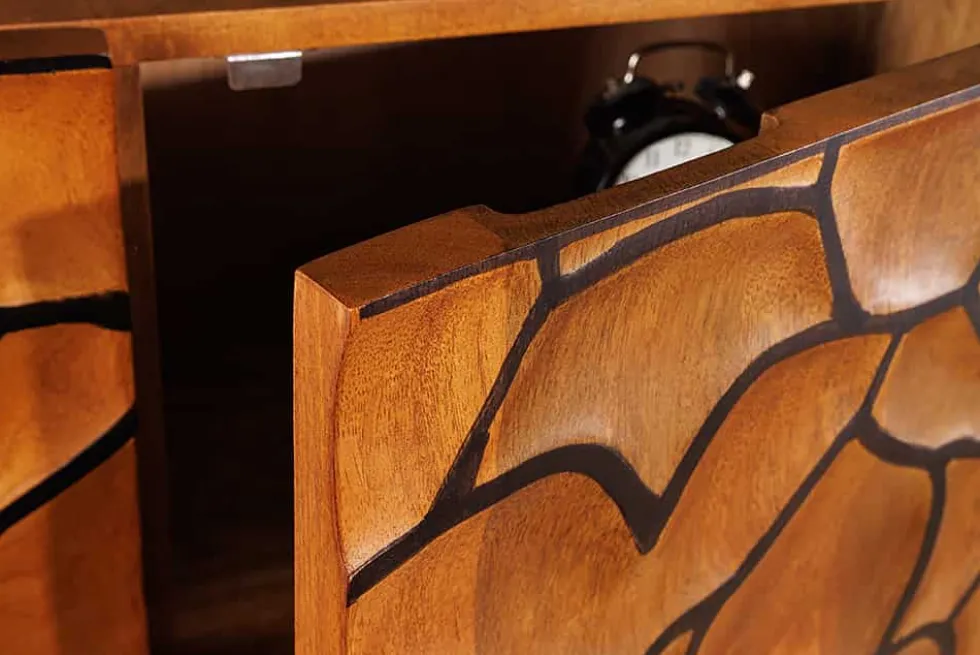Massivholz Highboard VULCANO 120cm braun Mangoholz mit 3D Schnitzereien handmade Metallgestell schwarz