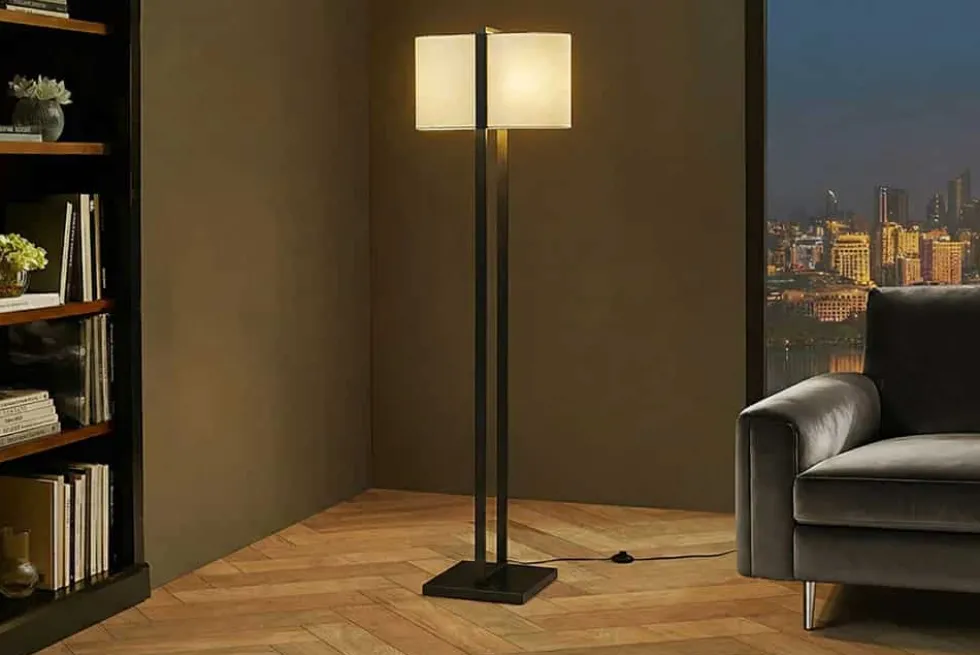 Minimalistische Stehlampe COLLEEN 160cm weiß schwarz Stoffschirm mit Metallfuß