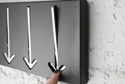 Moderne Design Wandgarderobe ARROW 30cm schwarz mit 3 Haken