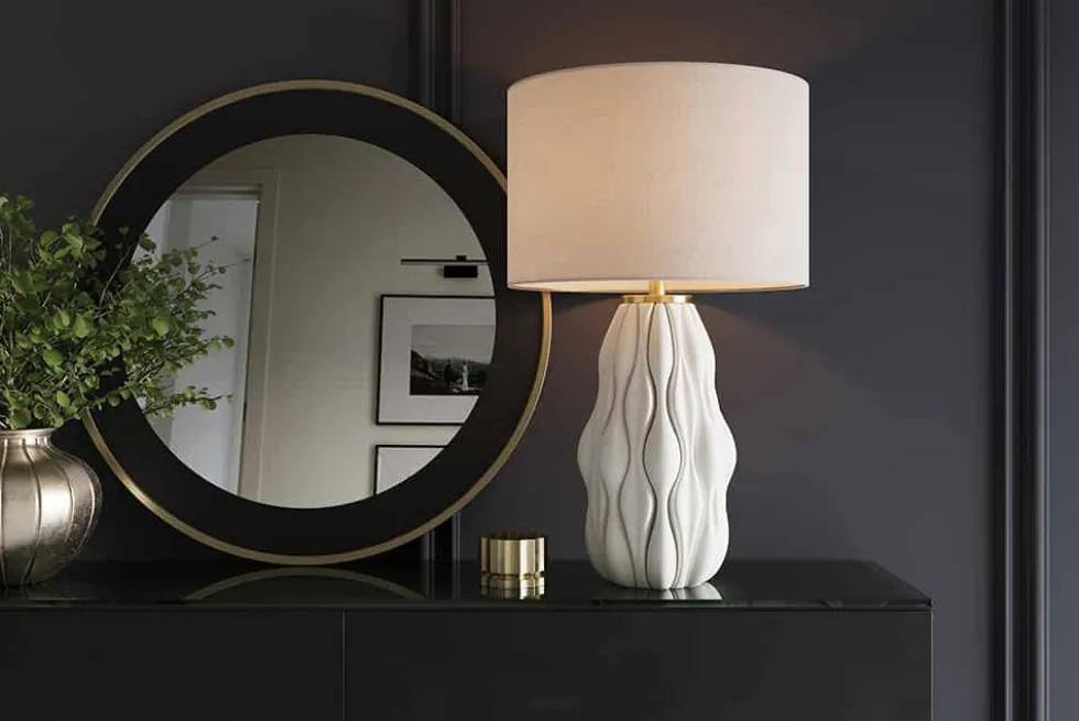 Moderne Tischlampe ELEGANCIA 65cm weiß gold Keramik weißer Leinenschirm
