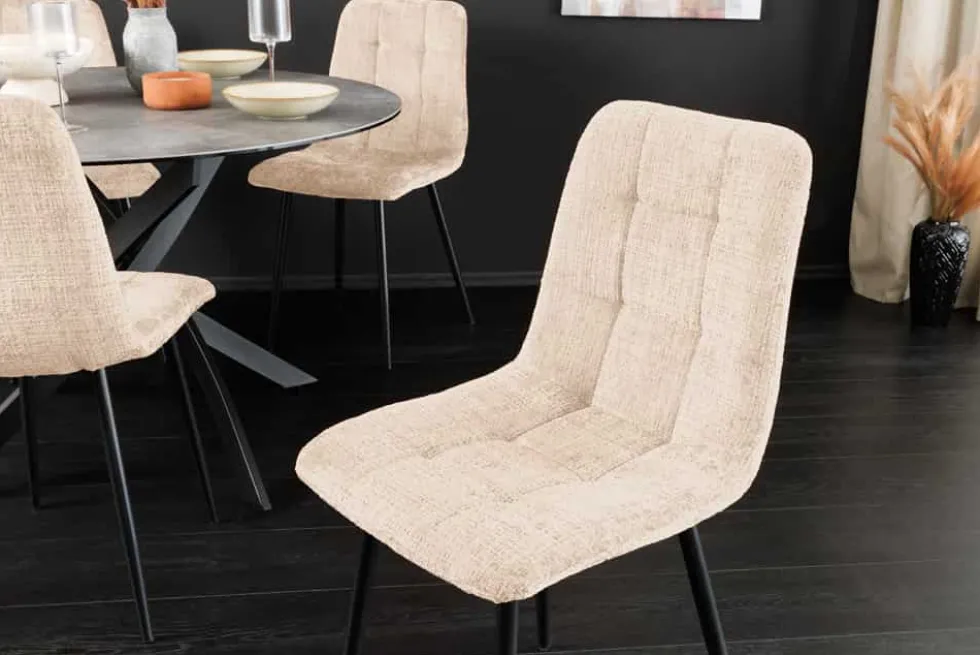 Moderner Design Stuhl TRES CHIC champagner greige Chenille Cremona schwarze Metallbeine