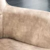 Moderner Sessel SCANDINAVIA champagner beige Samt schwarze Metallbeine mit Armlehne