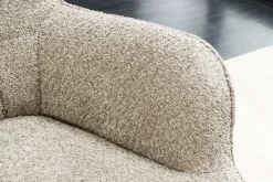 Moderner Sessel SCANDINAVIA champagner greige Bouclé mit Armlehnen