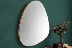 Moderner Wandspiegel NOEMI 70cm natur Eiche Massivholz handmade asymmetrisches Design