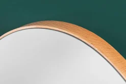 Moderner Wandspiegel NOEMI 70cm natur Eiche Massivholz handmade asymmetrisches Design