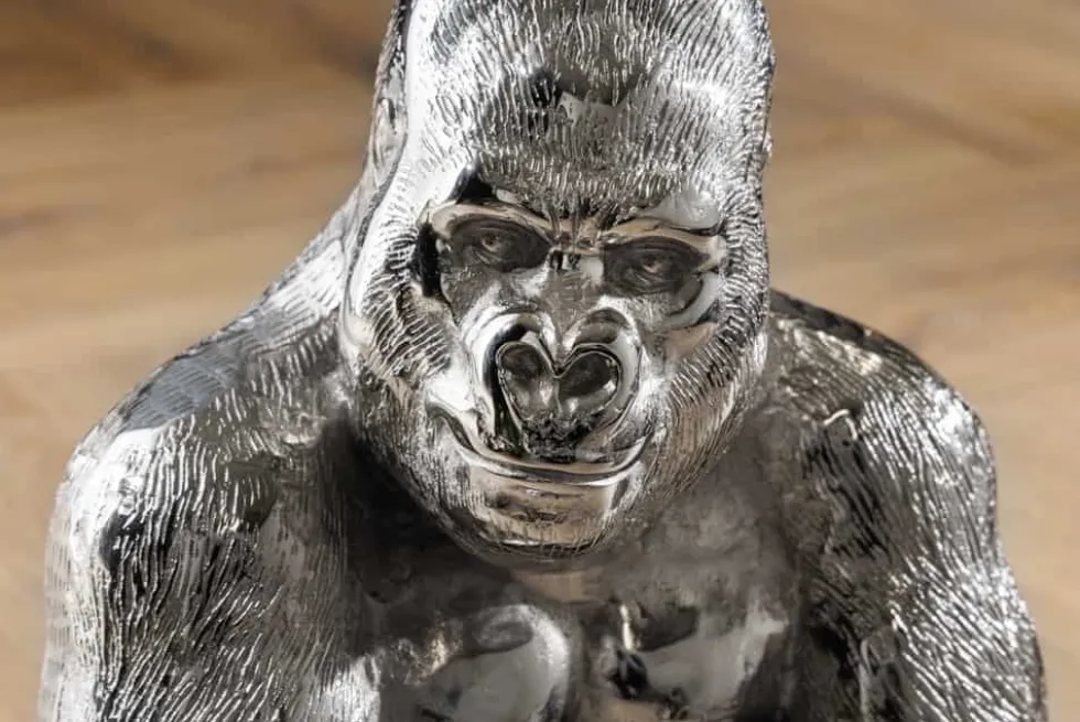 Runder Beistelltisch KONG 50cm silber Metall Glas Affenfigur Gorilla Skulptur