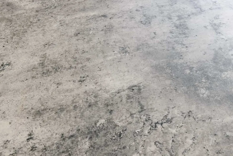 Runder Esstisch ATELIER 120cm grau Beton-Design schwarz Metall