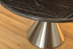 Runder Esstisch ELEGANCIA 130cm schwarz Marmor chrom Stahl mit Säulenfuß
