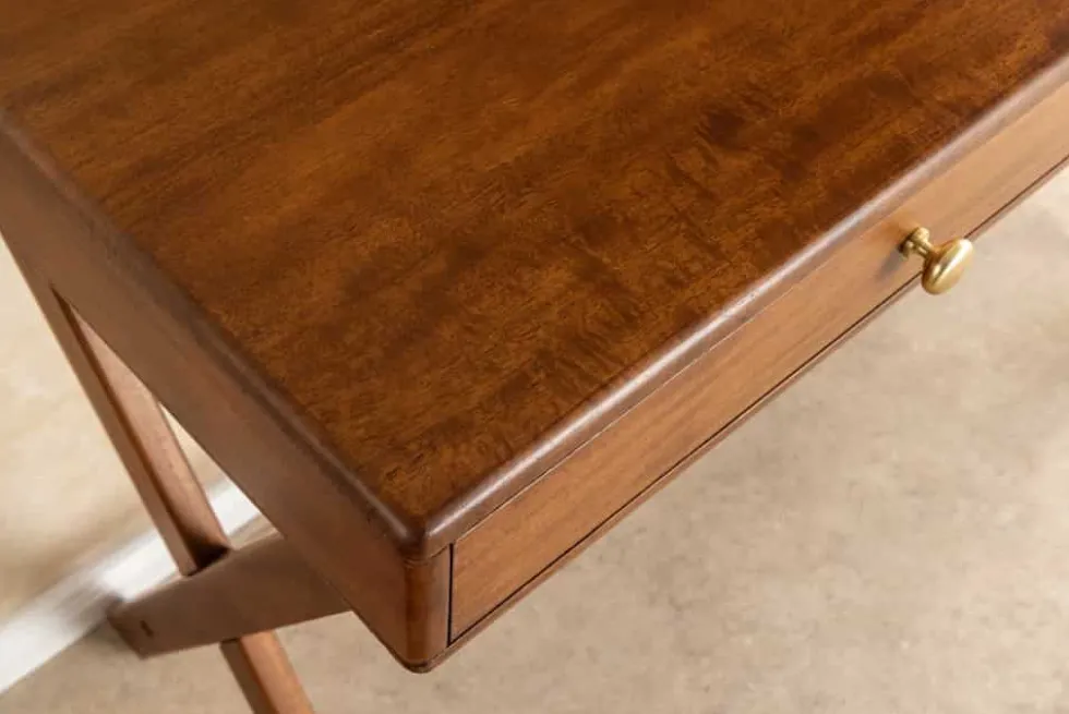 Stilvoller Konsolentisch SECRETARIO 110cm braun Akazie gold mit Schubladen