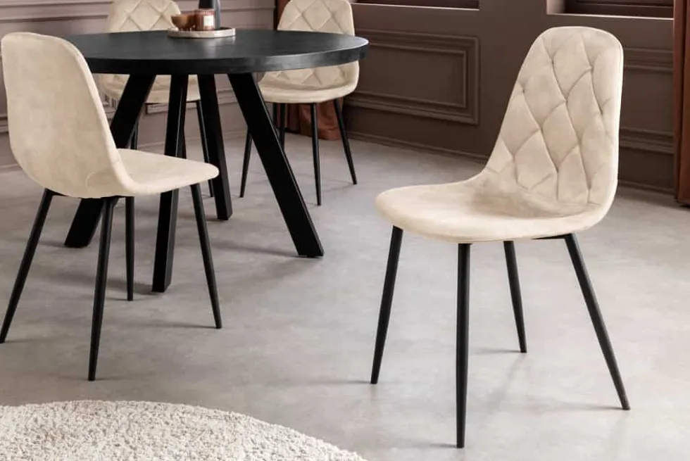 Stilvoller Stuhl GLAMM champagner beige Samt mit Rauten-Steppung schwarz Metall