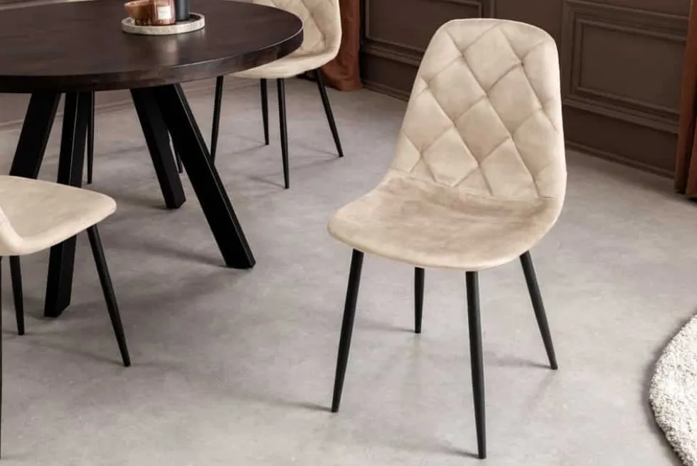 Stilvolles 2er-Set Stühle GLAMM champagner beige Samt schwarze Metallbeine