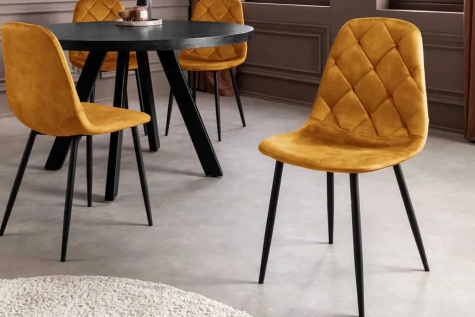 Stilvolles 2er-Set Stühle GLAMM senfgelb Samt schwarze Metallbeine
