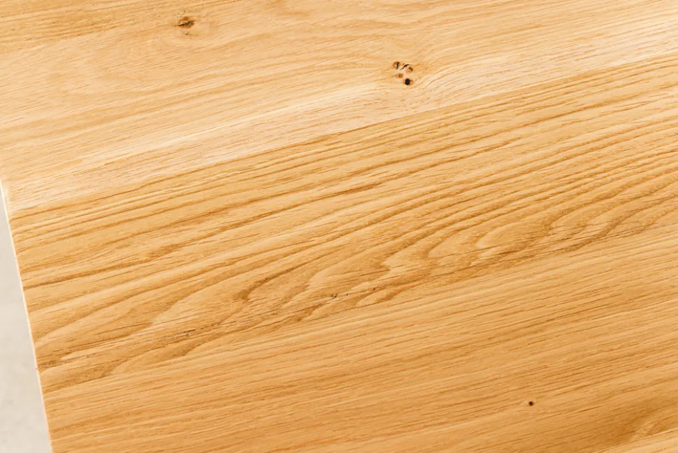 Verlängerbarer Esstisch WILD OAK 200-300cm natur Wildeiche Schweizer Kante X-Gestell